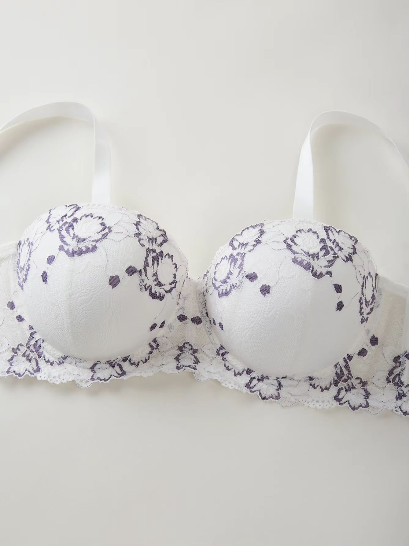 Sujetador de encaje y bordado  - Minimizer Bra Women reseña y precio